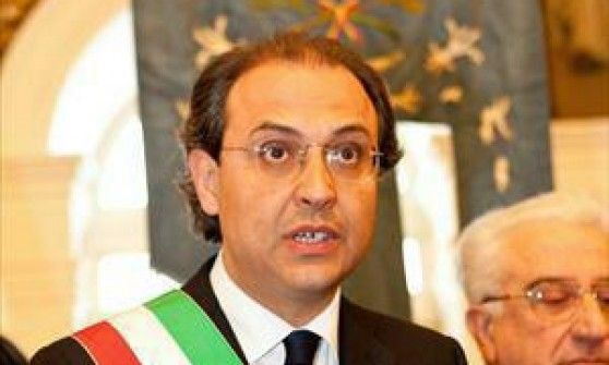 Giorgino per sfidare Emiliano, Berlusconi tentato dal sindaco di Andria