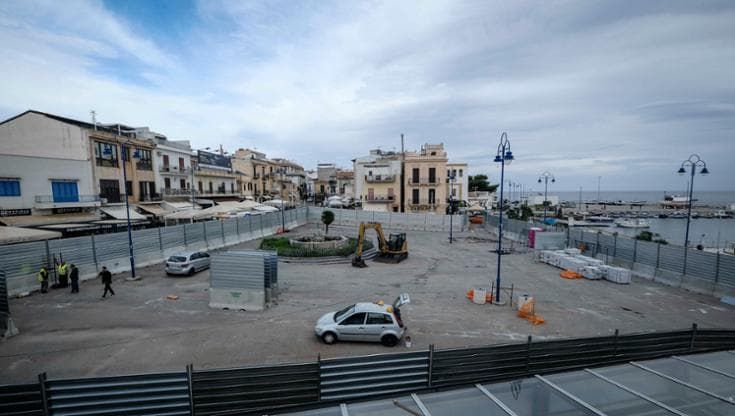 Mondello si rifà il look: al via i lavori della piazza