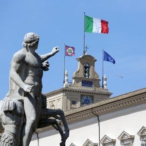 Mattarella "sfratta" i 43 superinquilini del Colle: a palazzo San Felice la biblioteca dell'arte 