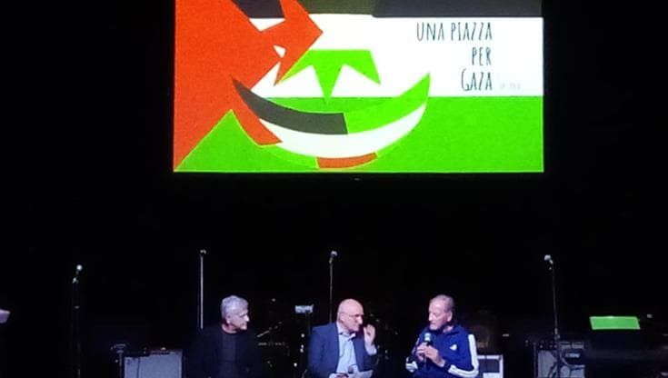 Sarzana, artisti e sportivi a teatro insieme per chiedere di intitolare una piazza a Gaza
