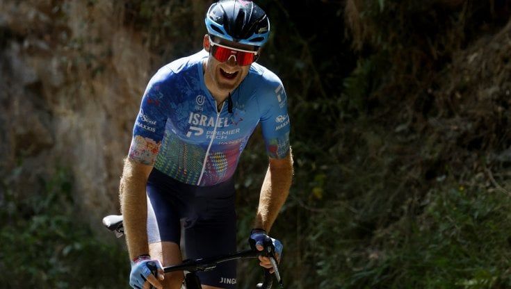 Tour de France, Houle fa l'impresa in memoria del fratello scomparso. Vingegaard resta in giallo