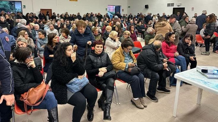 “Ma a noi chi paga tutti questi danni?”. La rabbia degli alluvionati di Campi