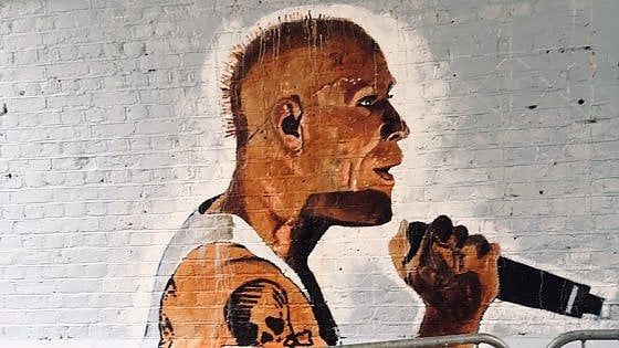 Keith Flint, un murale nell'Essex in ricordo del cantante dei Prodigy