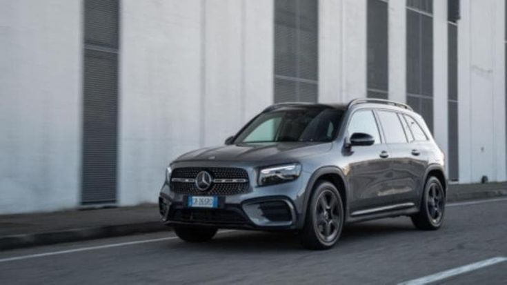 Mercedes GLB, il Suv medio a 7 posti. Come va la versione diesel 220d 4Matic