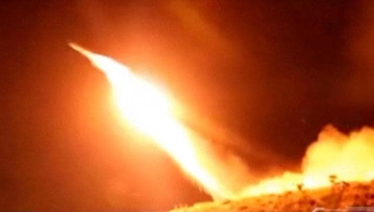 Iran: la tv di Stato diffonde le immagini dei missili lanciati contro le basi Usa in Giordania
