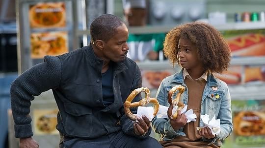 "Annie - La felicità è contagiosa", Jamie Foxx sembra cinico ma non lo è