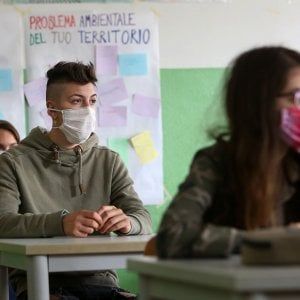 Scuola, i medici di famiglia: "Posticipiamo l’apertura del 14,, corriamo un rischio altissimo"