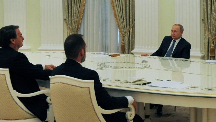 Crisi ucraina. E la tv russa si fa beffe dell’Occidente: “Celebriamo la non invasione”