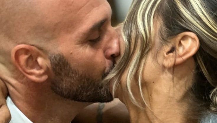 Nicola Procaccini, il sì nella chiesa quasi vuota dopo gli arresti. "Tanti amici avrebbero voluto essere qui"