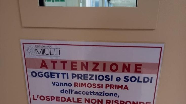 Paziente derubato due volte in una settimana al Miulli, in ospedale cartelli avvisano: “Attenzione”