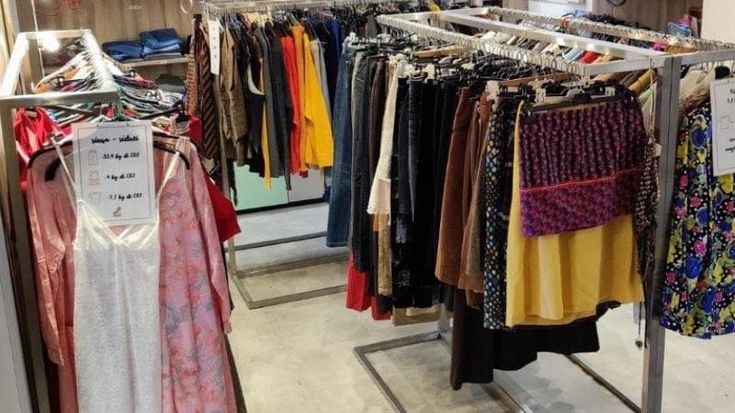 Piazza Grande chiude La Leonarda, spazio del riuso: “Noi senza aiuti, mentre cresce il fast fashion”