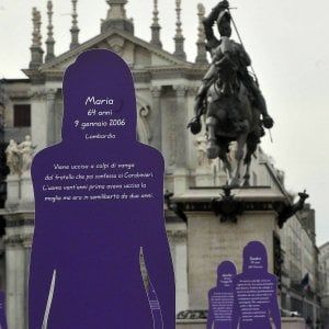 Denuncia l'ex fidanzato: "Mi ha stretto al collo pensavo mi uccidesse"