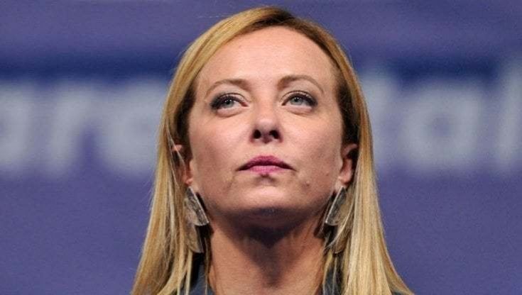 Sondaggio: un popolo di presidenzialisti, ma il capo forte piace un po' meno