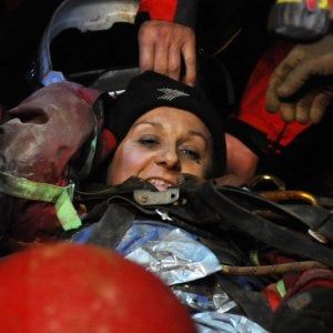 Ragazzina scomparsa a Serle, la speleologa intrappolata: "Che paura, ma sono sicura che ce la farà"