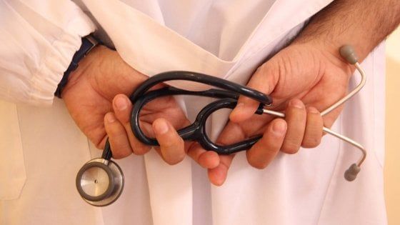 Medici di base non specializzati al lavoro contro la fuga dalle periferie