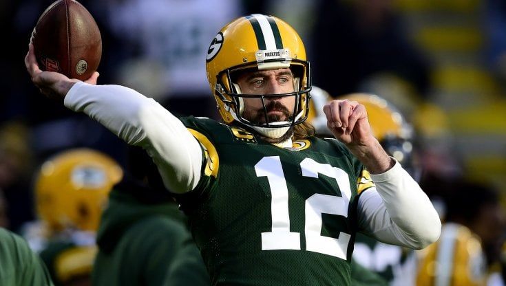 Nfl, Rodgers domina nonostante il giallo dell'alluce. Attenti a Belichick: i Pats sono tornati 