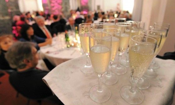 Cenone, il morso della crisi i ristoratori alle corde sperano nell'effetto gelo