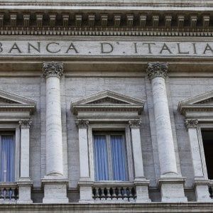 Banche, nessuno in Europa ha commissioni così alte