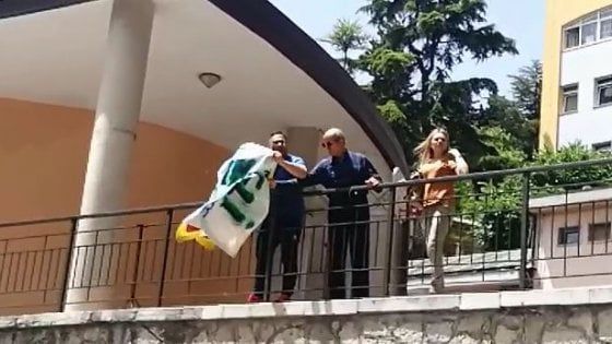 Potenza, la guerra degli striscioni interna al centrodestra