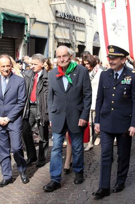 25 aprile, festa e ricordi in piazza