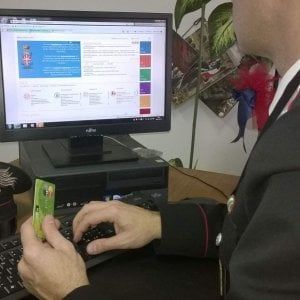 Vende drone on line ma è una truffa, denunciato 28enne