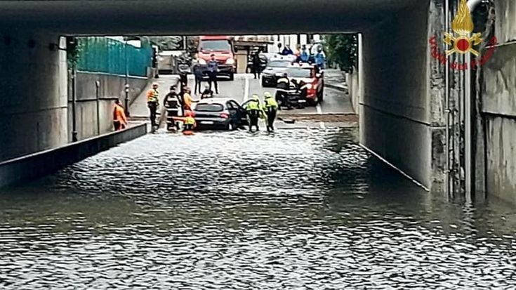 Maltempo, il carabiniere e l’anziana morta a Udine: “Tuffato d’istinto in oltre due metri d’acqua”