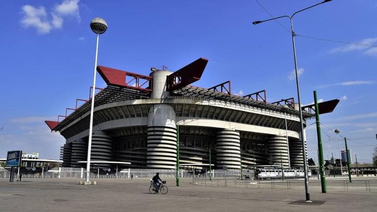Inchiesta San Siro, la battaglia delle chat: anche l’ex vicesindaca De Cesaris al Riesame