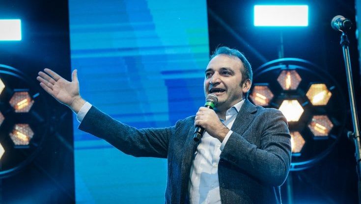 L’opposizione: “A Lo Russo nessun 7. Lui e la giunta sono insufficienti”