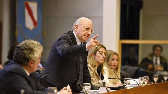 Variante di piazza Libertà a Salerno: De Luca rinviato a giudizio