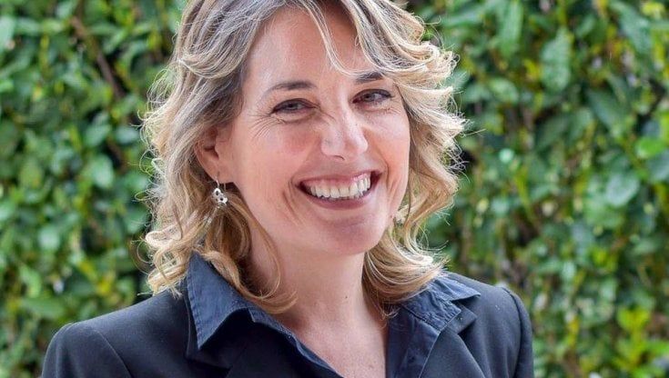 Casaletto Lodigiano, la sindaca dà lezioni di storia dopo le scritte naziste: "Questi ragazzi sperduti hanno bisogno di ritrovarsi"