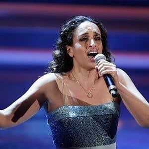Torino, Noa: "Io israeliana canto la pace ma Trump è una minaccia"