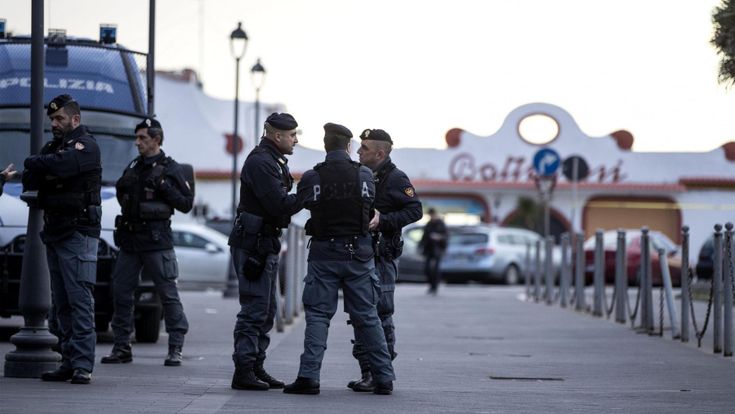 La guerra delle nuove bande che minacciano i padroni di Ostia 