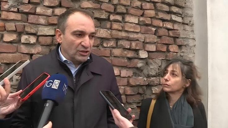 Lo Russo in visita al Cpr: “Situazione critica, è un vero carcere”