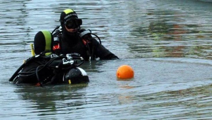 A 19 anni muore annegato nel lago di Avigliana davanti ai suoi amici