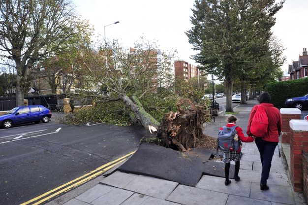 Gb, tempesta San Giuda: i danni in Europa