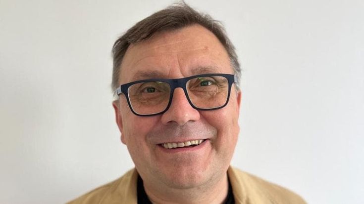 Bajanov, giornalista russo esule in Italia: “Il Cremlino controlla tutto, è peggio dell’Unione Sovietica. I russi non pensano più con la loro testa”