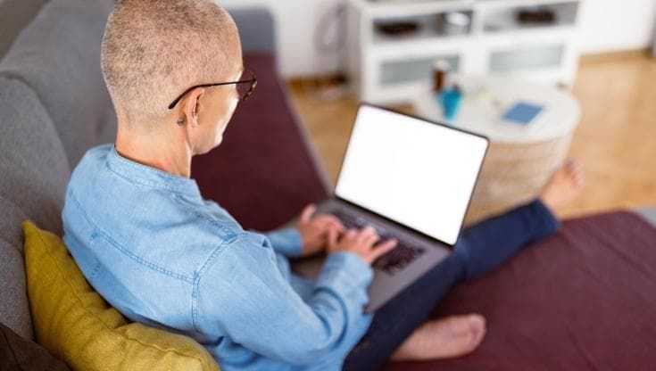 Tumore al seno: sostenere il lavoro per sostenere la cura