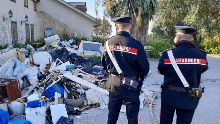 Piano di Sorrento, discarica a cielo aperto in costiera sorrentina