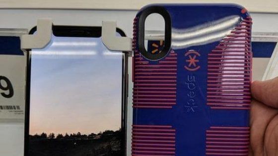 L'iPhone low cost e i suoi fratelli: spuntano le foto