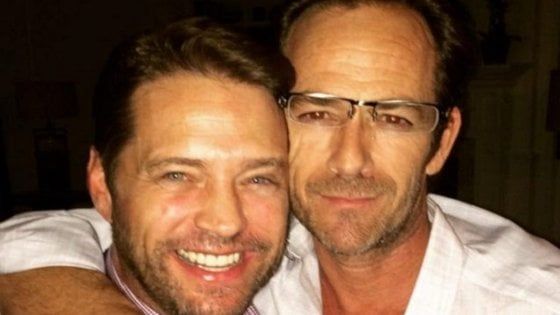 L'addio di Jason Priestley a Luke Perry: "Buonanotte dolce principe" 
