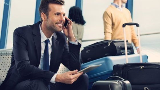 Ue, dalla fine del roaming il traffico degli smartphone è raddoppiato