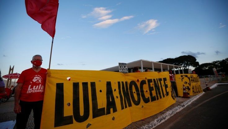Brasile, seconda vittoria per Lula: il Tribunale supremo censura il giudice che lo incriminò