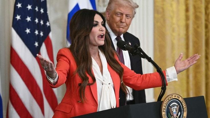 Si dimette l’ambasciatrice Usa in Grecia Guilfoyle dopo la richiesta di Trump