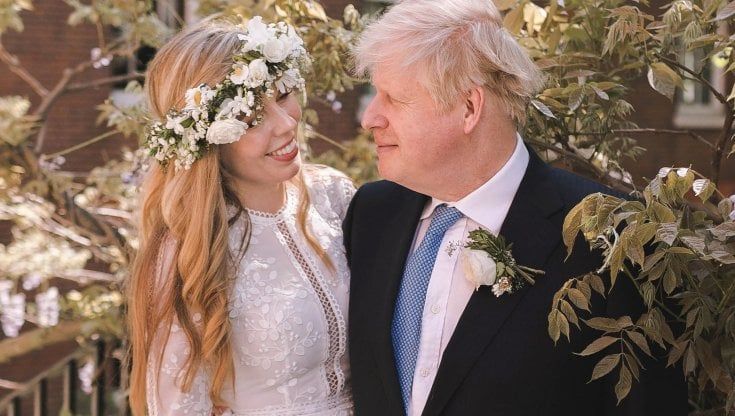 Nozze Boris Johnson, l'abito da sposa hippie di Carrie Symonds sold out in 24 ore