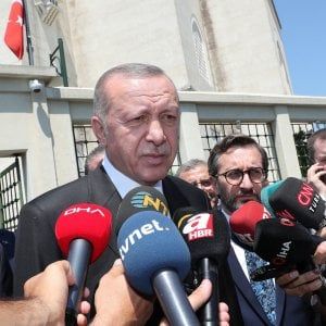 Turchia, Erdogan caccia il governatore che non voleva tagliare i tassi