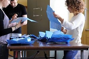 Elezioni, il Pd vince in 7 dei 9 comuni del napoletano