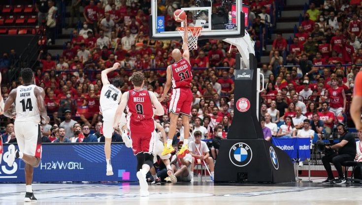 L'Olimpia Milano batte la Virtus Bologna 77-62 in gara-4 e vede lo scudetto