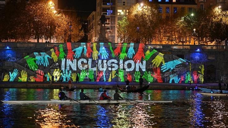 Per tre sere il Po si illumina di arte per “Un fiume di futuro”