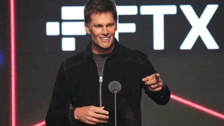 Nfl, Tom Brady sportivo dell'anno a 44 anni per Sports Illustrated: "Merito della squadra ma ora pensiamo solo al Super Bowl" 