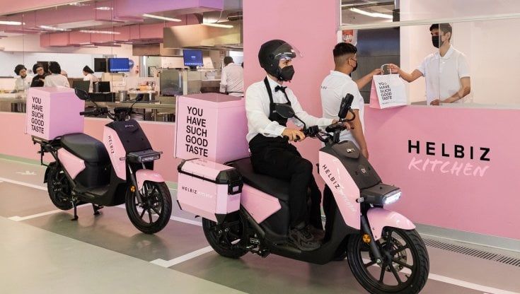 Helbiz, non solo monopattini e motorini elettrici: l'ultima frontiera è il food delivery con cucina